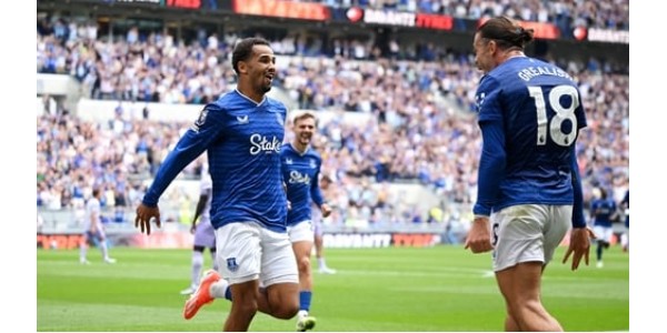 Jack Grealish gaf twee assists in één wedstrijd voor Everton Jack Grealish gaf twee assists in één wedstrijd voor Everton